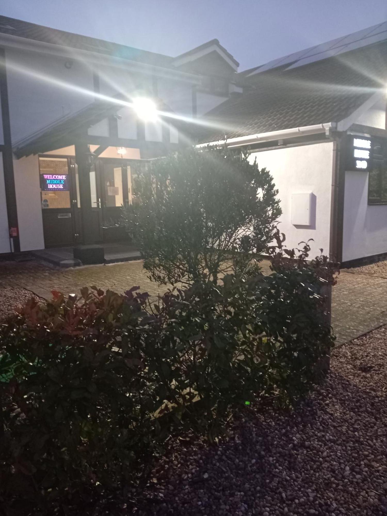 Bed and Breakfast Middle House Coventry Esterno foto