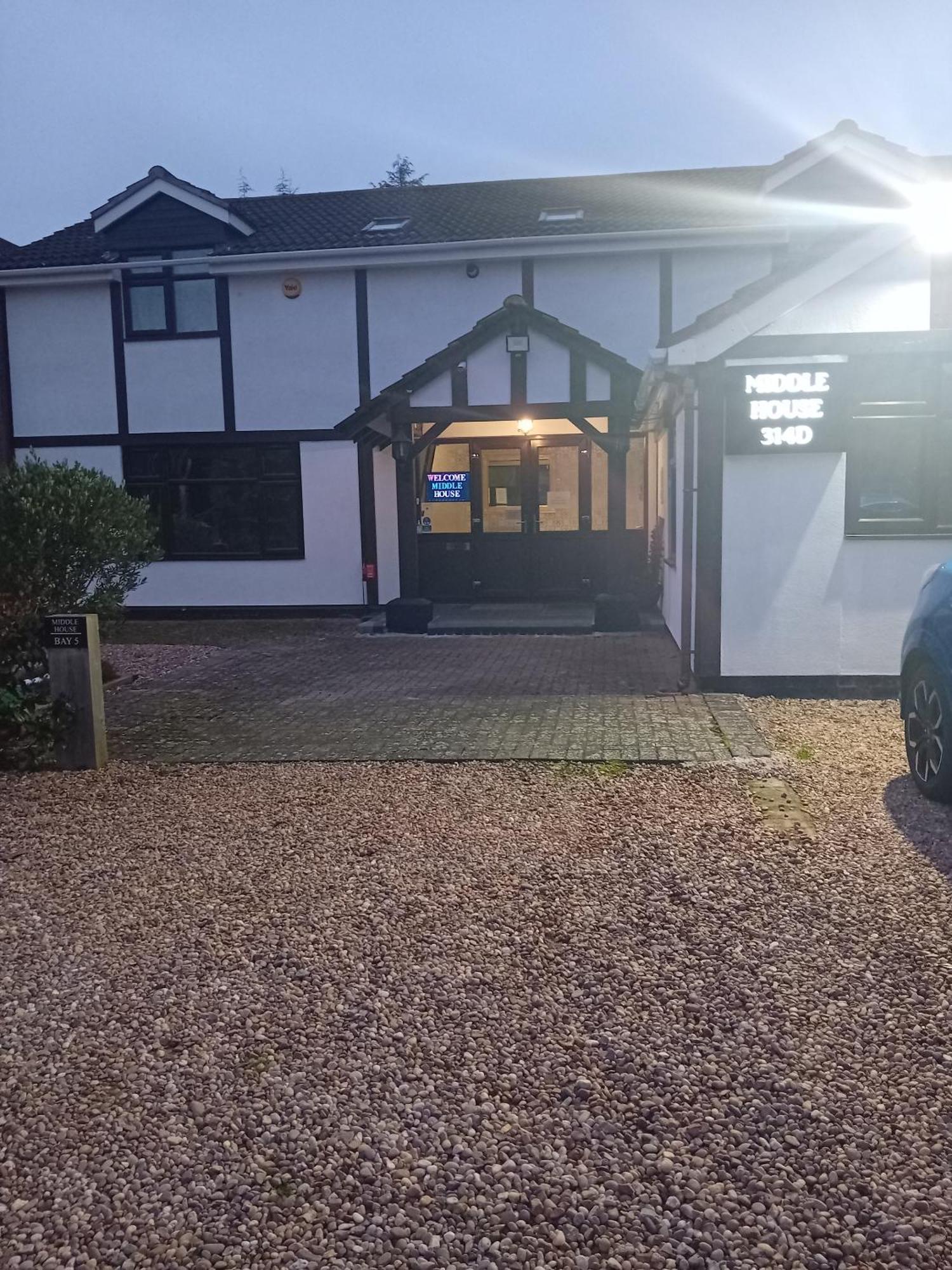 Bed and Breakfast Middle House Coventry Esterno foto